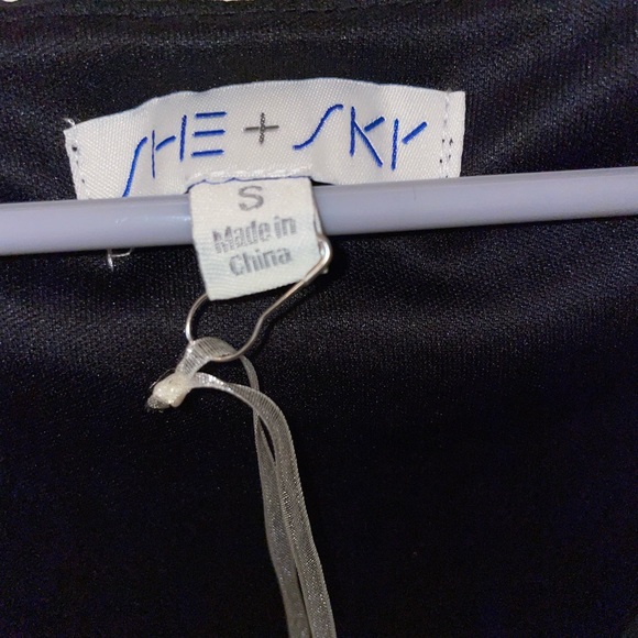 Bought from boutique, black long sleeve wrap dress with button, size small - Picture 5 of 5